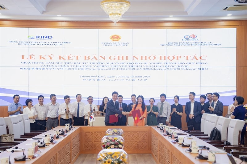 Toàn cảnh lễ Ký kết hợp tác, ảnh: Hue.gov.vn