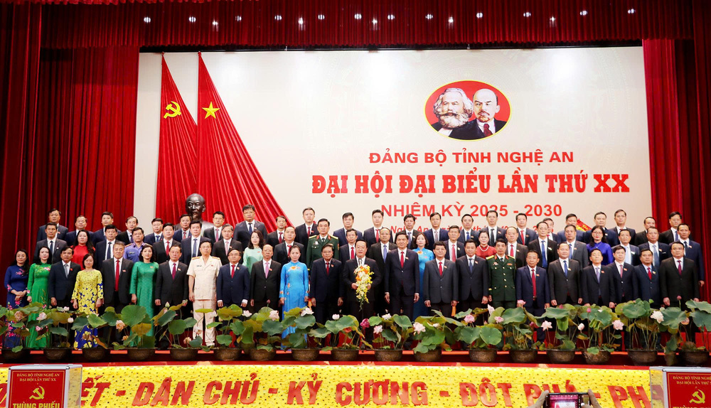 Ban Chấp hành Đảng bộ tỉnh nhiệm kỳ 2025 – 2030 ra mắt Đại hội 