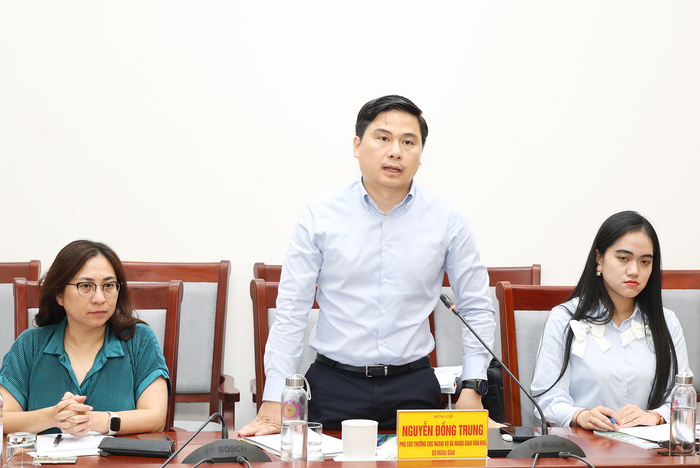 Phó Cục trưởng Cục Ngoại vụ và Ngoại giao văn hóa Nguyễn Đồng Trung phát biểu 