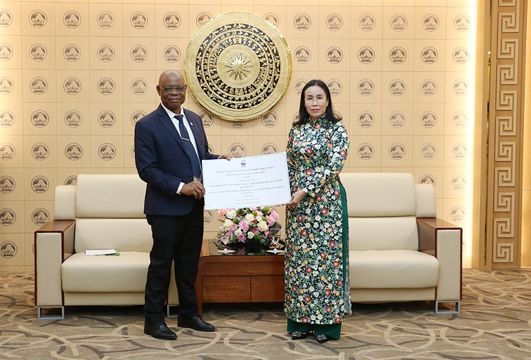 WWF ủng hộ 40.000 USD hỗ trợ Đà Nẵng khắc phục hậu quả thiên tai