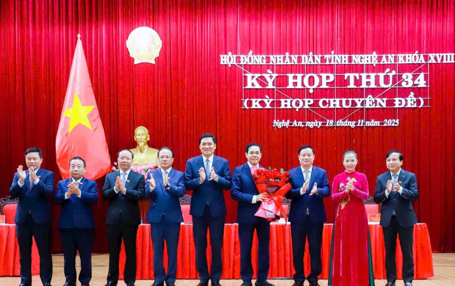 Tại kỳ họp chuyên đề 