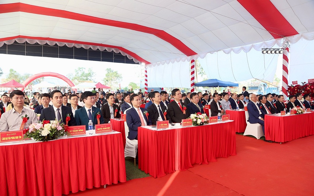 Đại biểu tham dự tại điểm cầu x&atilde; Ti&ecirc;n Điền