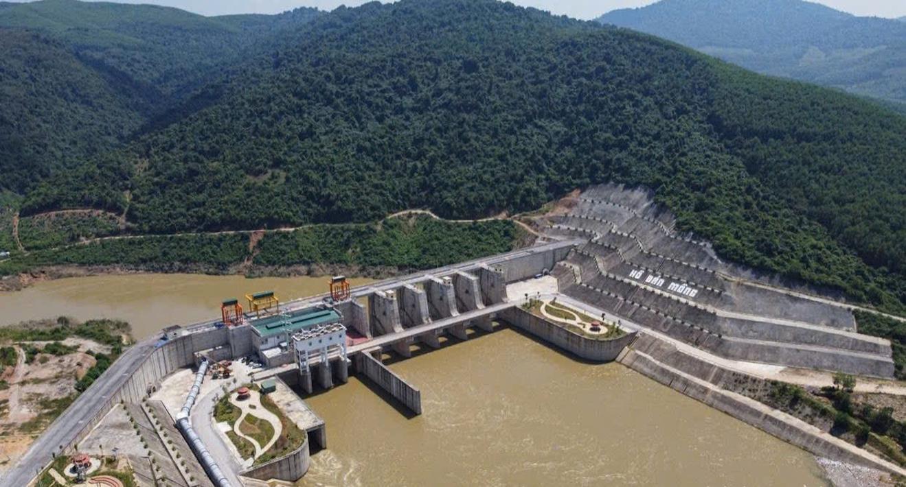 Hồ chứa nước bản Mồng, ảnh Tuấn H&ugrave;ng