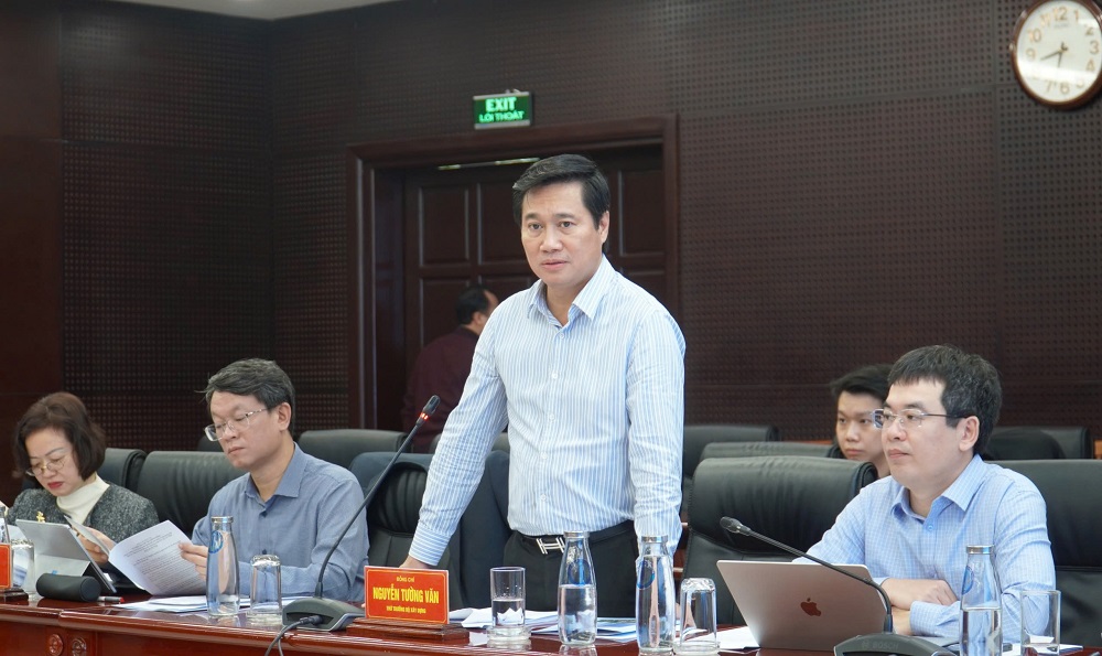 Thứ trưởng Bộ X&acirc;y dựng Nguyễn Tường Văn ph&aacute;t biểu tại buổi l&agrave;m việc