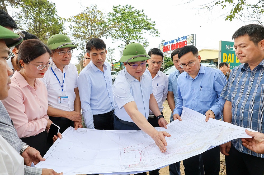 Đoàn công tác kiểm tra tại hiện trường Dự án