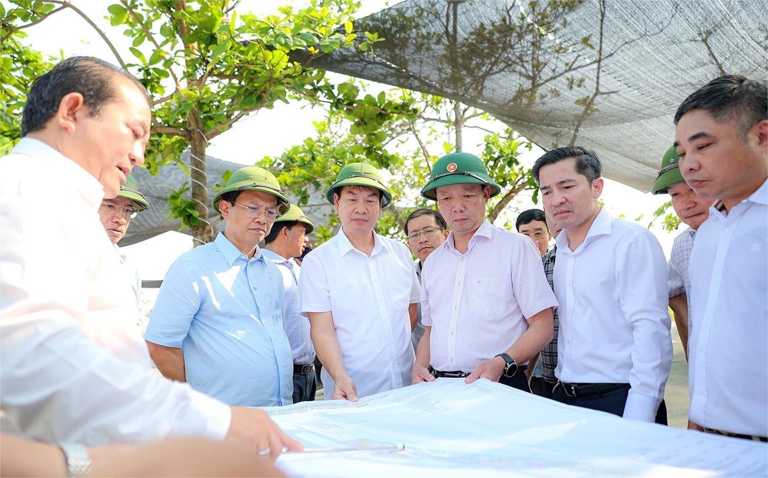 Tại buổi khảo s&aacute;t