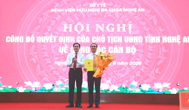 Lễ trao quyết định điều động bổ nhiệm Gíam đốc Bệnh viện