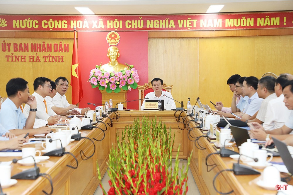 Tại buổi l&agrave;m việc