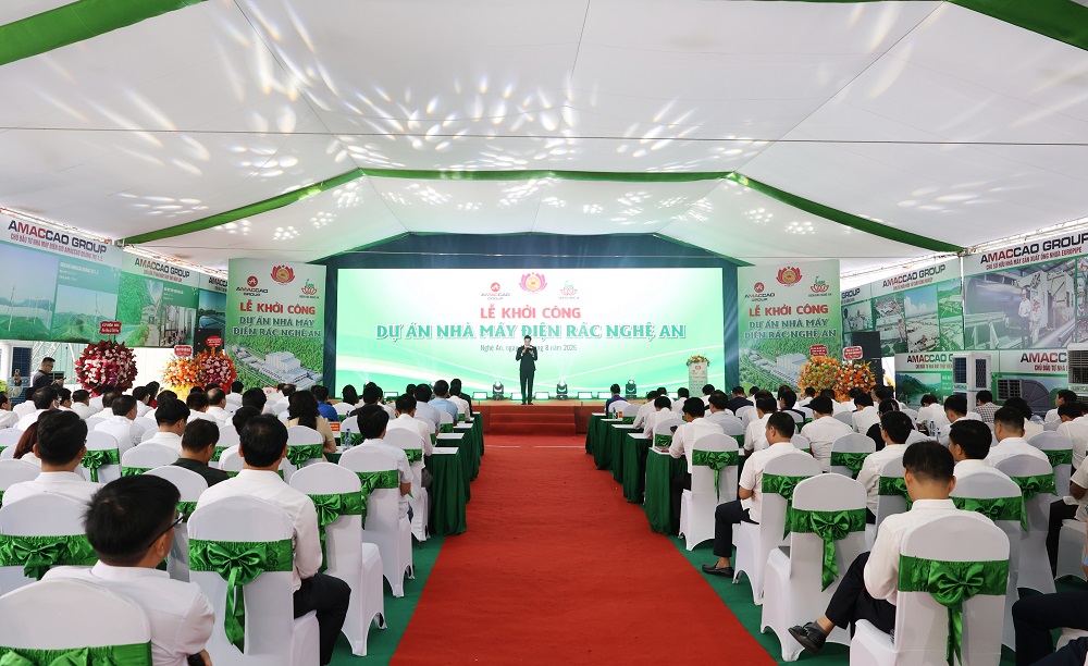 Đại diện chủ đầu tư phát biểu tại Lễ khởi công