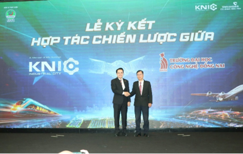 KNIC thực hiện nghi thức ký kết hợp tác chiến lược với Trung tâm Đào tạo – Cung ứng Lao động Kỹ thuật (SSTC), đơn vị sự nghiệp trực thuộc DNIEZA và Trường Đại học Công nghệ Đồng Nai