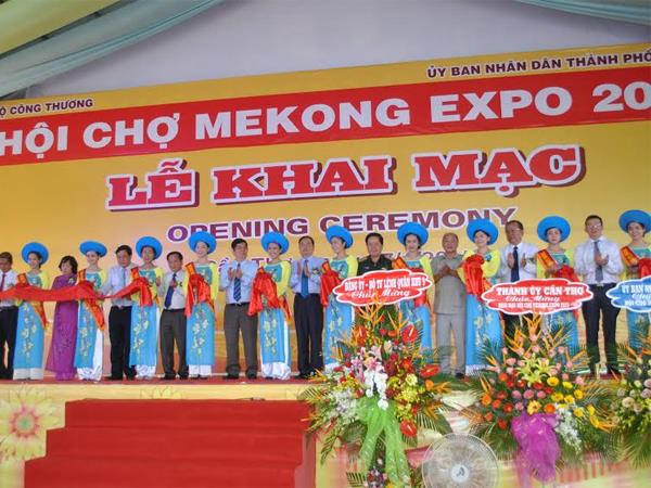 Lễ  cắt băng khai mạc Mekong Expo 2015