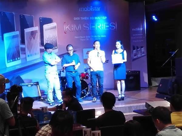 Mobiistar ra mắt bộ Kim Series cùng Rocker Phạm Anh Khoa