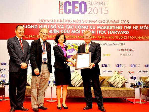  Vinamilk vinh dự được bình chọn là doanh nghiệp có uy tín nhất trên truyền thông năm 2015