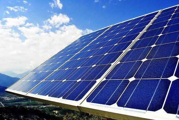 Việc xây dựng Nhà máy điện mặt trời sẽ tạo công ăn việc làm cho  lao động địa phương cũng như góp phần vào việc tăng ngân sách cho tỉnh TT - Huế.