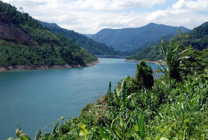 Hồ thủy điện sông Bung 4 thiếu hụt so với mọi năm nên các tổ máy phát không chạy đủ công suất.