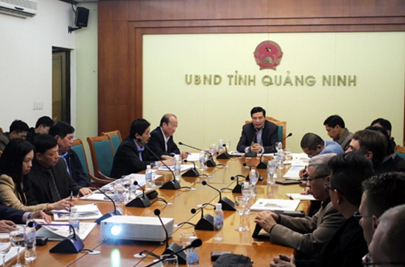 Ông Nguyễn Đức Long, Chủ tịch UBND tỉnh Quảng Ninh phát biểu kết luận cuộc họp.