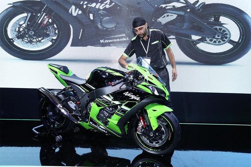 Mẫu Super Sport Kawasaki ZX10R, 1000 cc tại VMCS 2016.