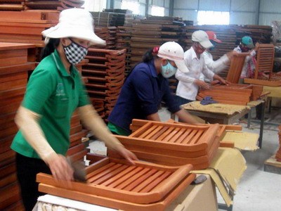 Chế biến gỗ tại phân xưởng sản xuất PISICO.