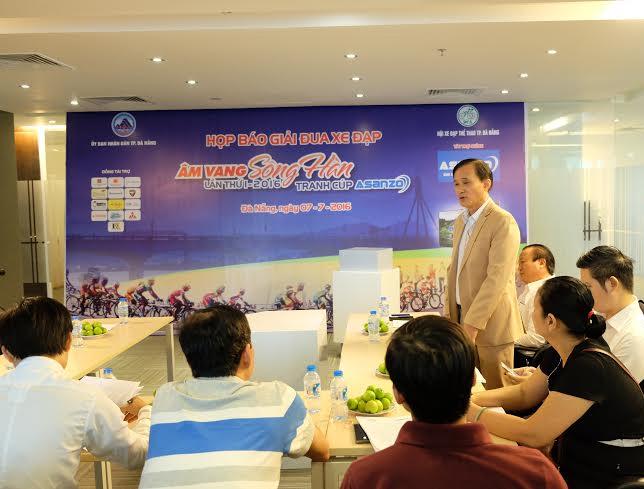 Họp báo giải đua xe đạp “Âm vang Sông Hàn” lần thứ I – 2016 tranh Cup Asanzo do Hội Xe đạp thể thao thành phố Đà Nẵng hợp tác với Công ty CP Điện tử Asanzo Việt Nam (TP.HCM) tổ chức.