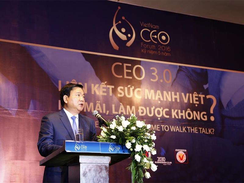 Ông Đinh La Thăng, Ủy viên Bộ chính trị, Bí thư Thành ủy TP.HCM phát biểu tại Diễn đàn.