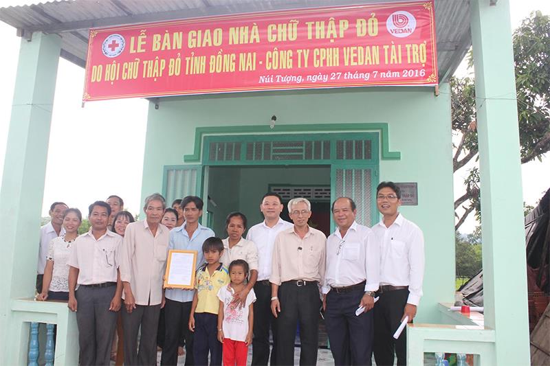 tặng nhà cho bà Mai Thị Nhung - xã Núi Tượng - Tân Phú - Đồng Nai.