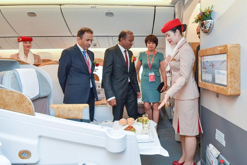 Trải nghiệm không gian đẳng cấp trên máy bay Boeing 777-300ER của Hãng hàng không Emirates.