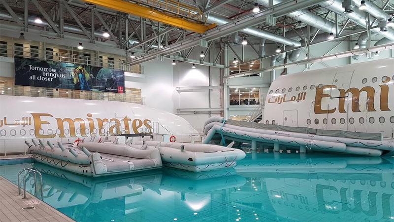 Mô hình máy bay phục vụ huấn luyện tại Trung tâm đào tạo của Emirates.