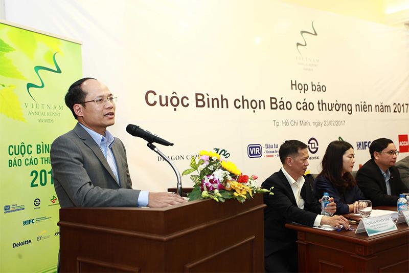 Ông Lê Công Điền, vụ trưởng vụ giám sát công ty CK Đại chúng UBCK NN phát biểu.