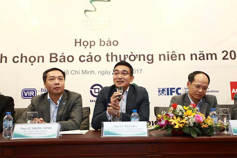 Ông Lê Hải Trà, Phó tổng giám đốc Hose, trưởng ban tổ chức giải nhận được khá nhiều câu hỏi của báo chí.