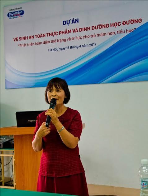 Bác sĩ Lê Thị Hải - nguyên Giám đốc trung tâm khám tư vấn dinh dưỡng quốc gia (Viện Dinh dưỡng Quốc gia) chia sẻ tại hội thảo.