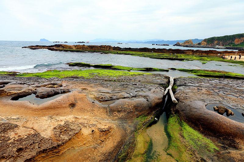 Công viên địa chất Dã Liễu cũng là một điểm khá quen thuộc với du khách Việt.