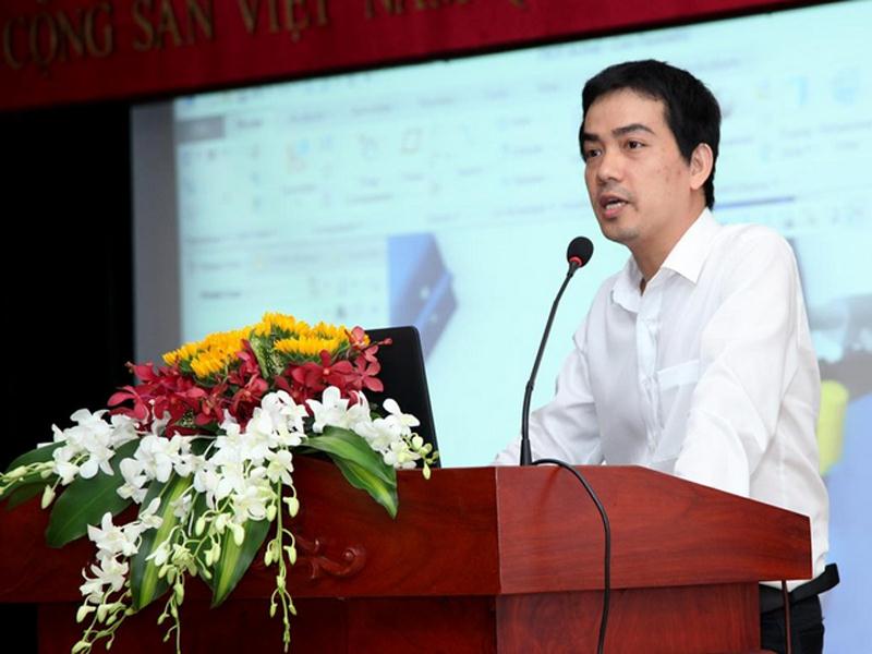 Ông Nguyễn Thanh Bình, Chuyên gia kỹ thuật của PTC Việt Nam trình bày về những ứng dụng mới nhất trên Creo 4.0.