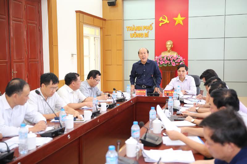 Ông Nguyễn Văn Công, Thứ trưởng Bộ Giao thông vận tải làm việc với tỉnh Quảng Ninh và công ty BOT Phả Lại.