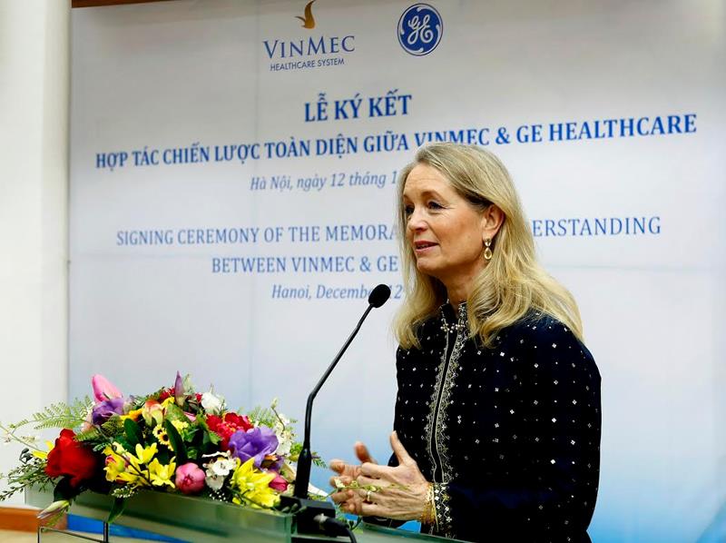 Bà Terri Bressenham, Phó chủ tịch Tập đoàn GE kiêm Tổng Giám đốc GE Healthcare Châu Phi, Nam Á và Đông Nam Á.