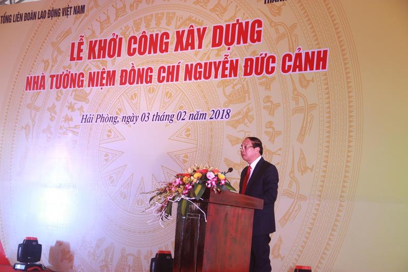 Ông Lê Văn Thành, Bí thư Thành ủy Hải Phòng phát lệnh khởi công