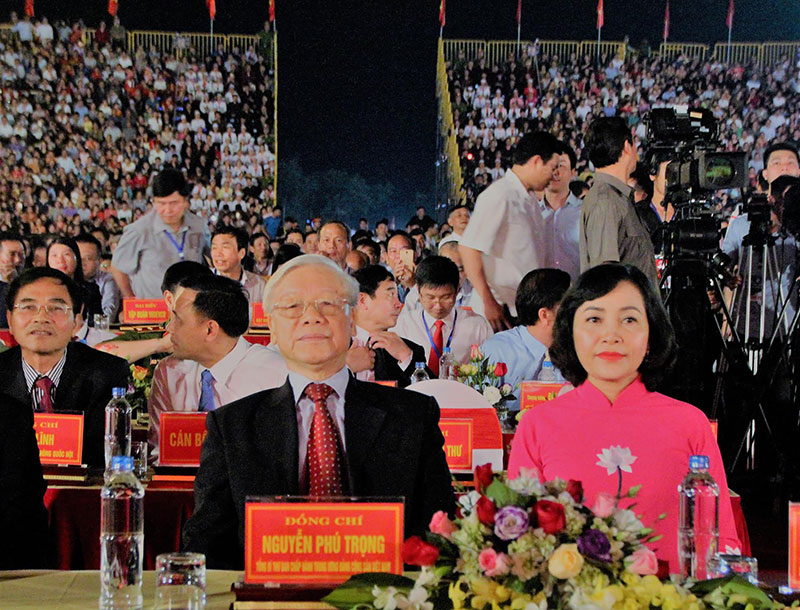Tổng Bí thư Ban chấp hành Trung ương Đảng Nguyễn Phú Trọng dự lễ kỷ niệm 1050 Nhà nước Đại Cồ Việt tại Cố đô Hoa Lư - Ninh Bình, ngày 24-4-2018.