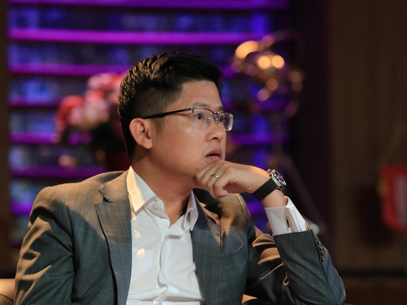 Shark Dzung Nguyễn đã cam kết chi 300 nghìn USD đầu tư vào Viralworks, đổi lấy 15% cổ phần