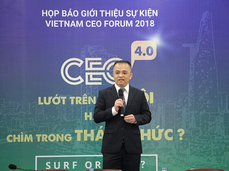 Ông Lâm Ngọc Minh, Chủ tịch YBA TP.HCM giới thiệu về Diễn đàn Việt Nam CEO 2018