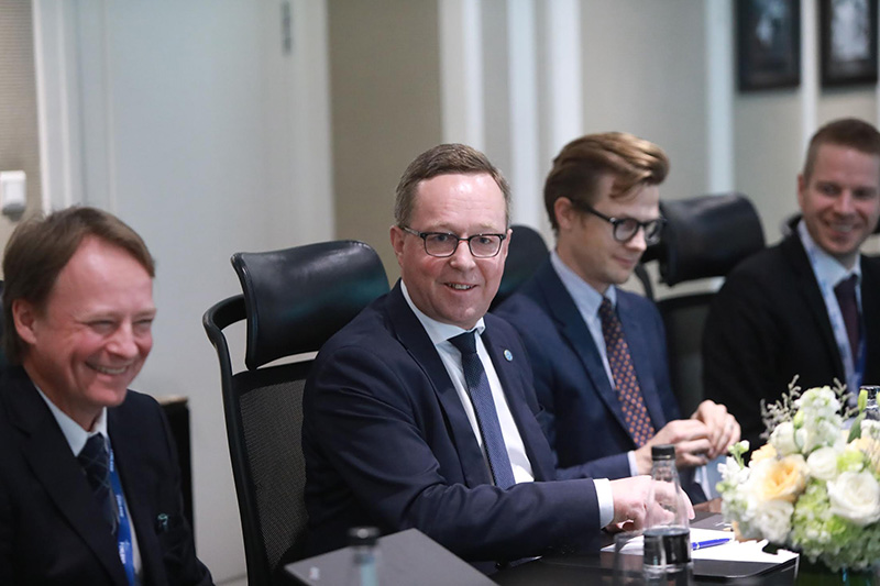 Bộ trưởng kinh tế Phần Lan khẳng định mong muốn sẽ có nhiều doanh nghiệp Phần Lan và Việt Nam cùng nhau hợp tác đầu tư, kinh doanh.
