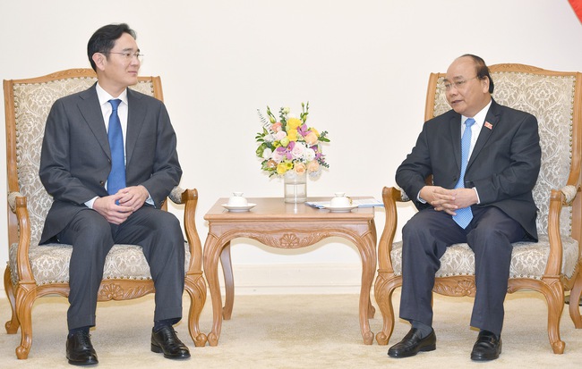 Thủ tướng Chính phủ Nguyễn Xuân Phúc tiếp Phó chủ tịch Tập đoàn Samsung Lee Jae Yong. Ảnh: VGP.