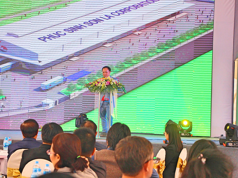 Ông Phan Minh Thông, Chủ tịch HĐQT Phúc Sinh phát biểu tại buổi khai trương nhà máy Phúc Sinh Sơn La.