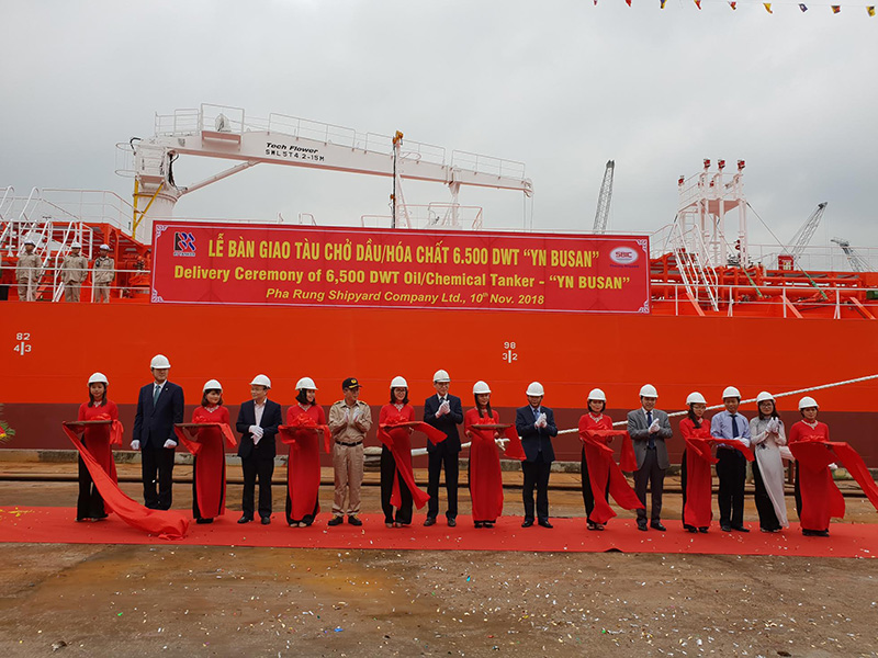 Lễ bàn giao tàu chở dầu, hóa chất trọng tải 6.500 tấn, ký hiệu vỏ BS02 mang tên “YN BUSAN”.