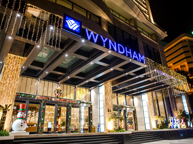 Wyndham Legend Halong chào đón bạn mùa lễ cuối năm 2018.