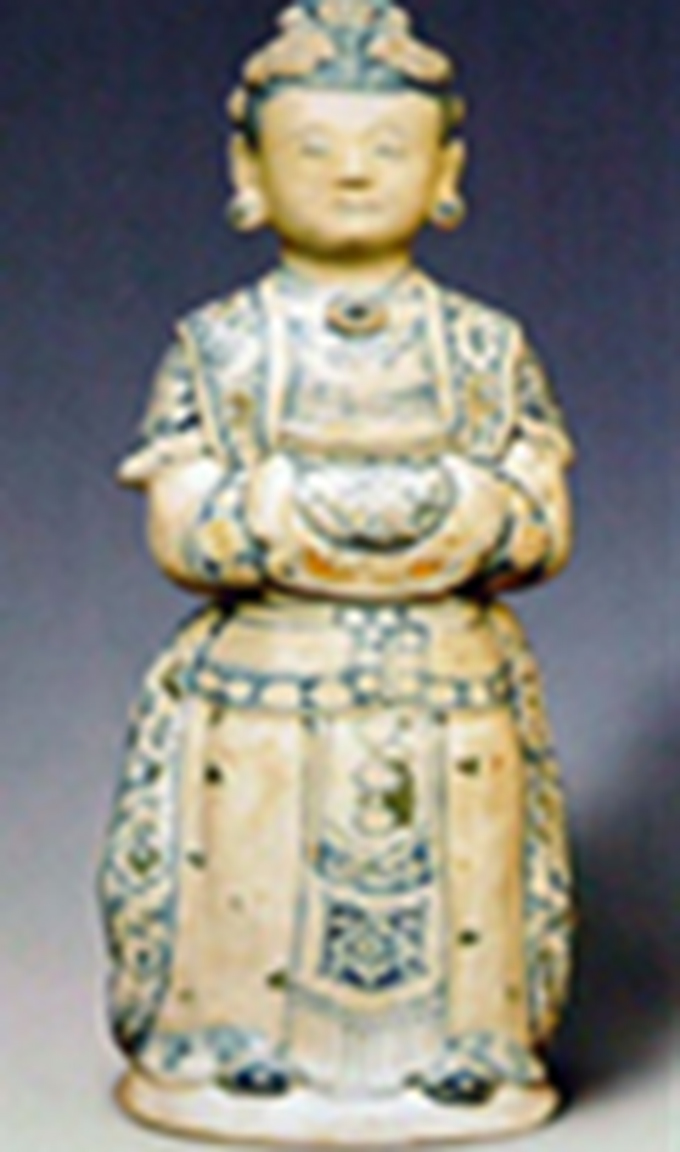 Tượng chân dung bà Bùi Thị Hý, hiện đang được trưng bày tại Bảo tàng Lịch sử Quốc Gia và bản sao được thờ ở Nhà Thờ Tổ Công ty CP Gốm Chu Đậu (Nam Sách, Hải Dương)
