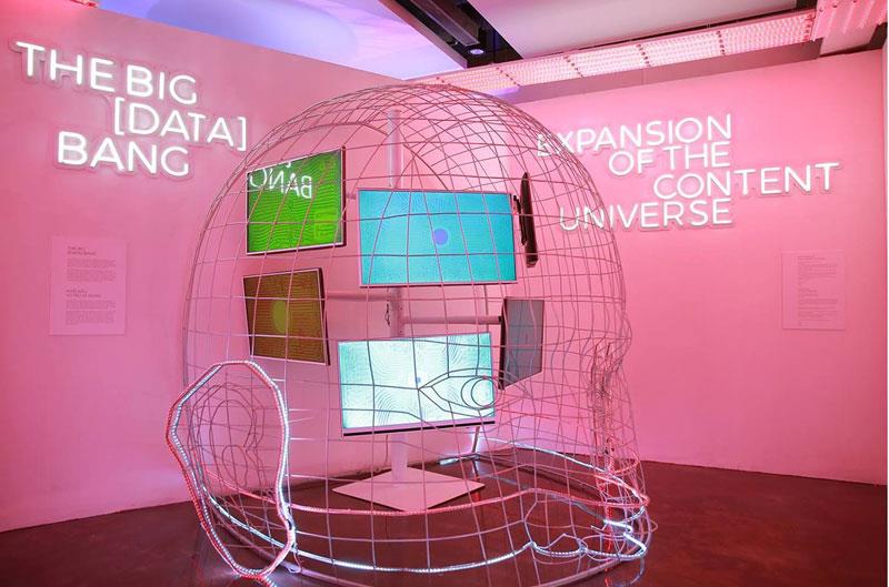 Tác phẩm “Bộ não data” là minh chứng sống về mối tương quan không thể tách rời của nghệ thuật sáng tạo và khoa học dữ liệu.