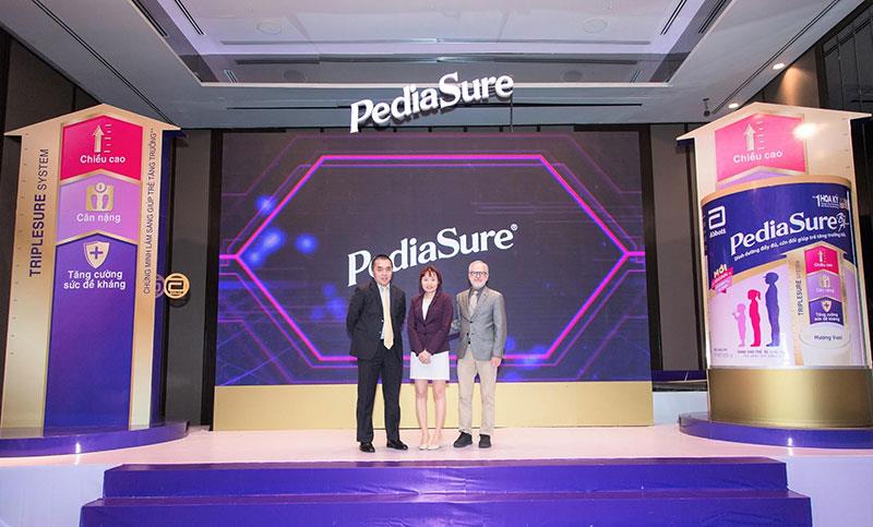 Việt Nam chính thức trở thành thị trường đầu tiên đón nhận sản phẩm PediaSure mới với công thức cải tiến đột phá.