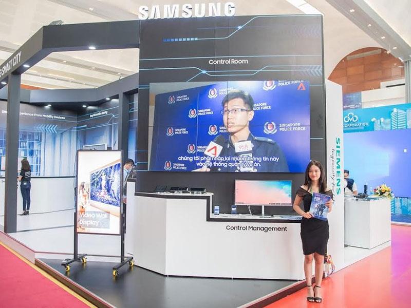 Gian hàng của Samsung tại Diễn đàn và Triển lãm về cách mạng công nghiệp 4.0.