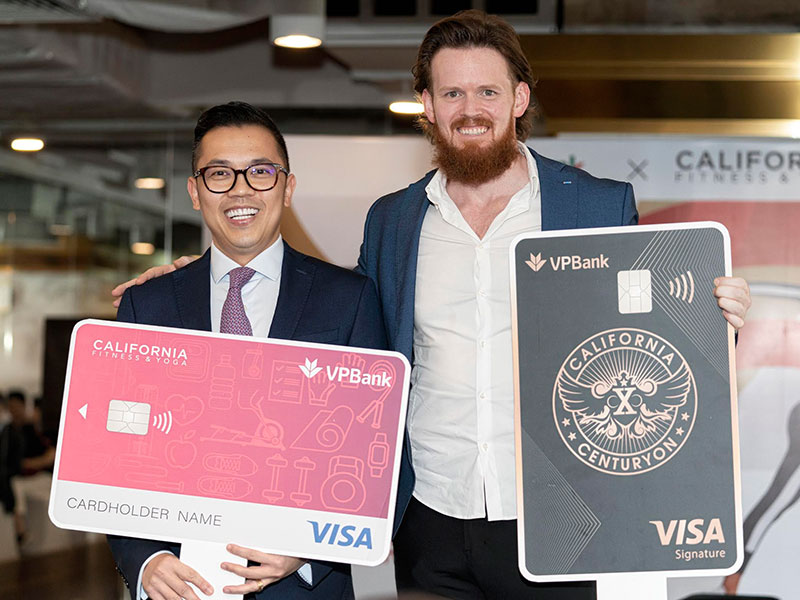 Dòng thẻ tín dụng sức khỏe lần đầu tiên ra đời tại Việt Nam do VPBank hợp tác California phát hành.