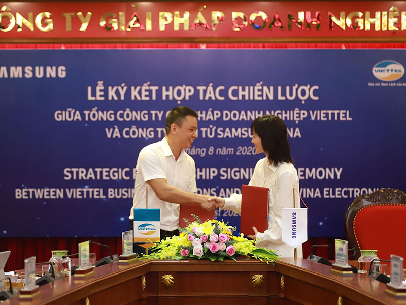 Samsung ký kết thỏa thuận với Viettel Solution