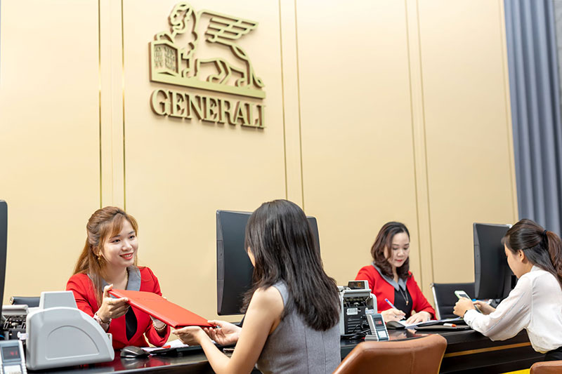 Generali Việt Nam hiện có hơn 60 Tổng Đại lý (GenCasa), chi nhánh văn phòng và Trung tâm Dịch vụ Khách hàng phục vụ hơn 300.000 khách hàng trên toàn quốc.